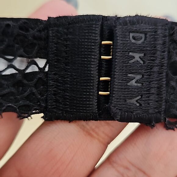 DKNY Women's Lace Lightly Padded Underwire Contour Bra 34C Black/ Cream - Picture 7 of 16